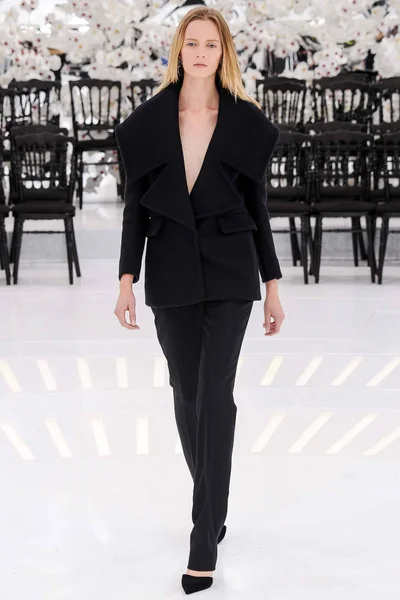 Look 57